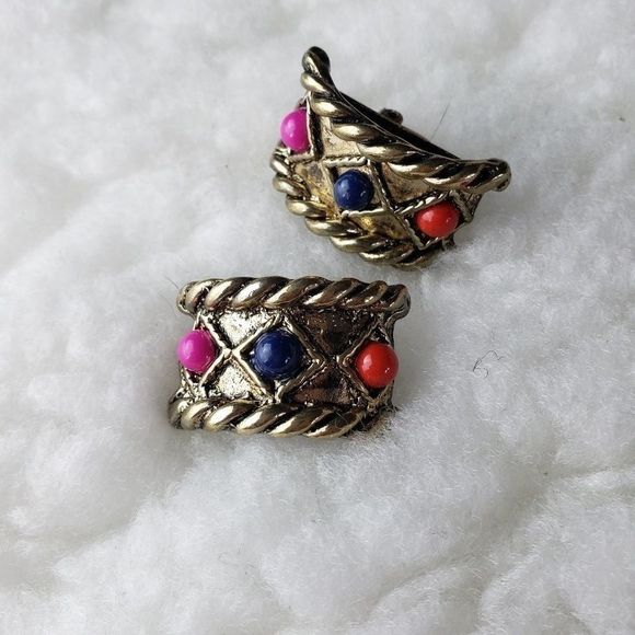 Jewelry - Clip-on earnings with tri-colored stones